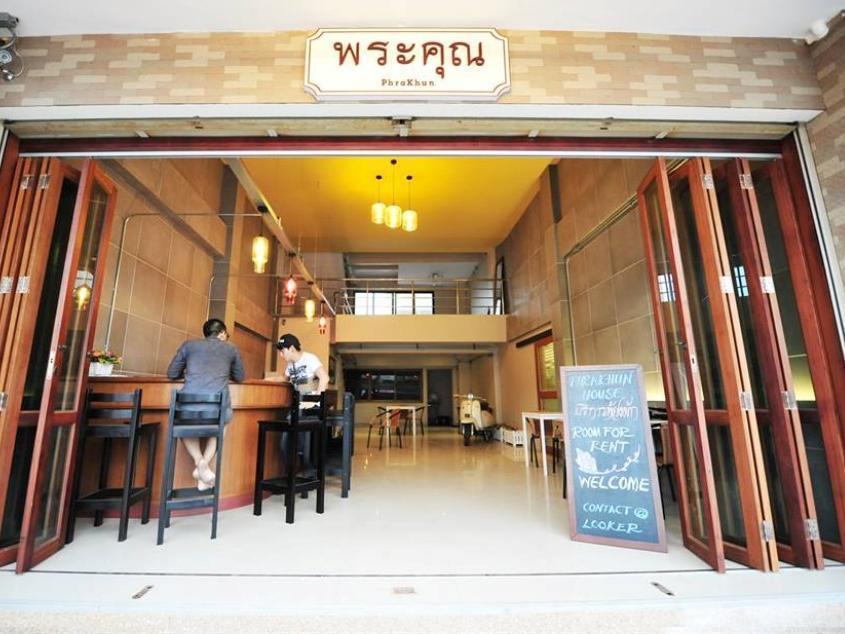 Pine Cafe'&Bed Hotel Phra Nakhon Si Ayutthaya Luaran gambar